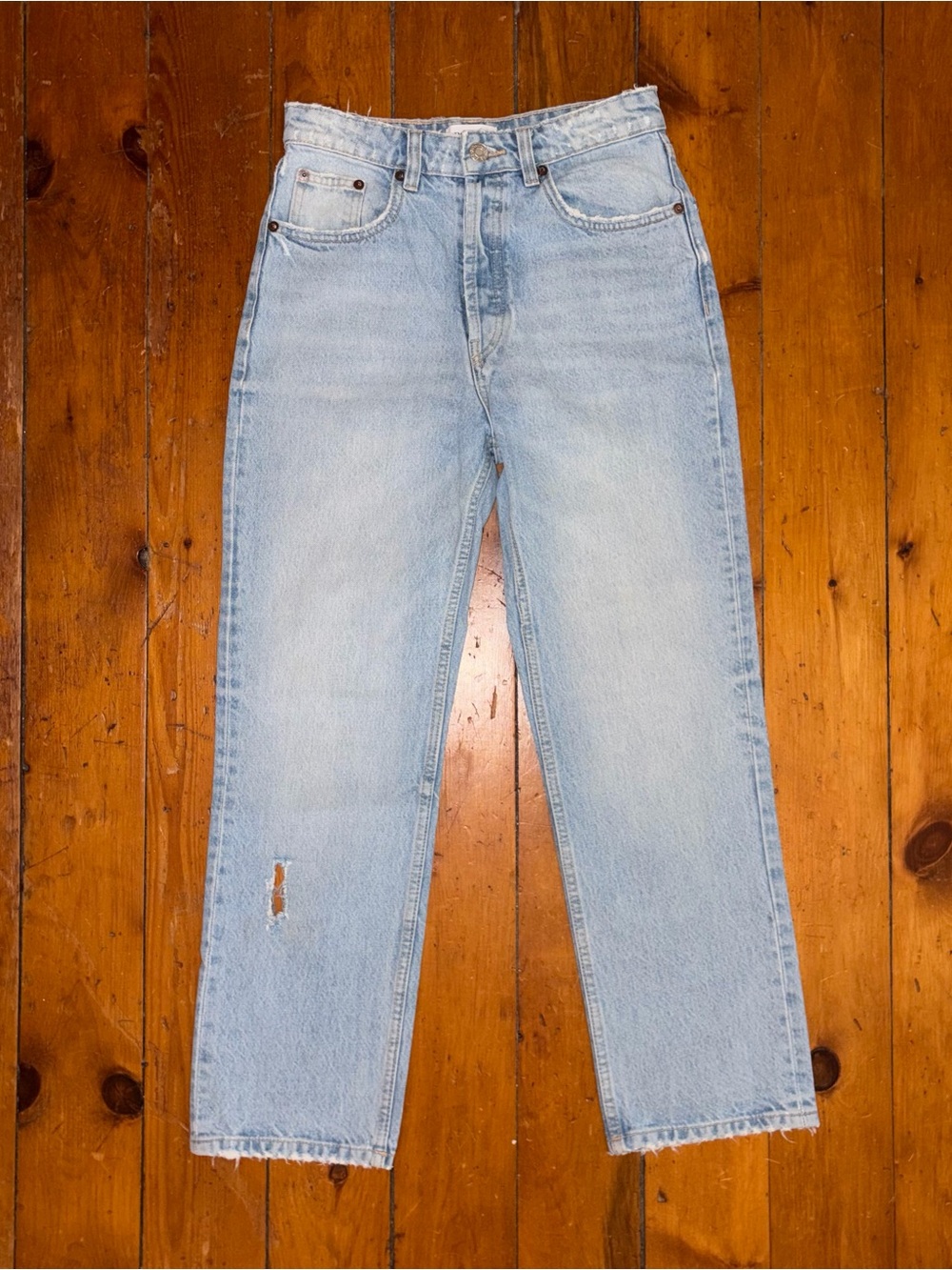 Zara Light Wash Women’s Straight Jeans